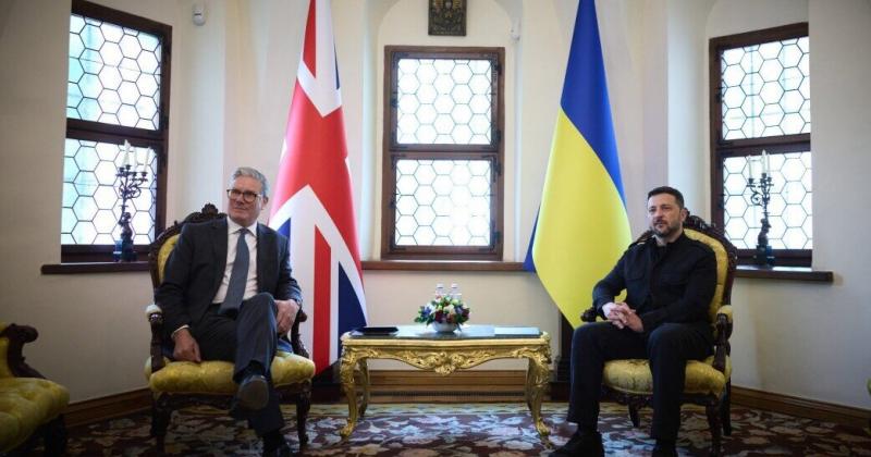Зеленський та Стармер підбили підсумки зустрічей з партнерами: виконання угоди про повне припинення вогню та подальше зміцнення України.