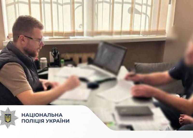 Нарахував 2,2 мільйона за вигадану роботу за кордоном - чиновника відправлять до суду.