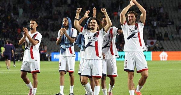 ПСЖ оприлюднив список гравців на гру з Баварією, в якому не виявилося Забарного – українець не зможе взяти участь у важливому поєдинку Ліги чемпіонів.