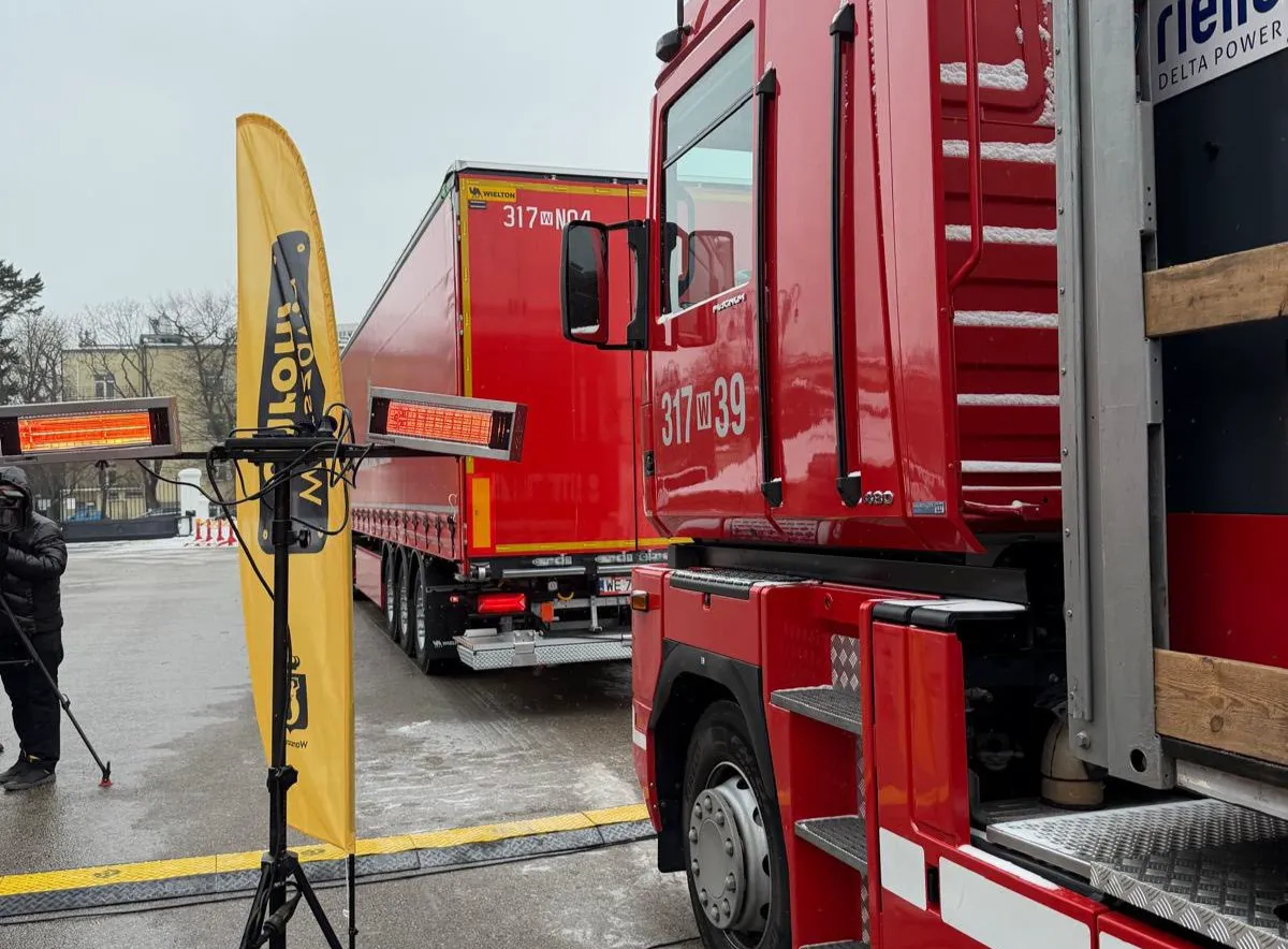 З Варшави до Києва транспортують 90 генераторів на вантажівках - Авто Інформатор.