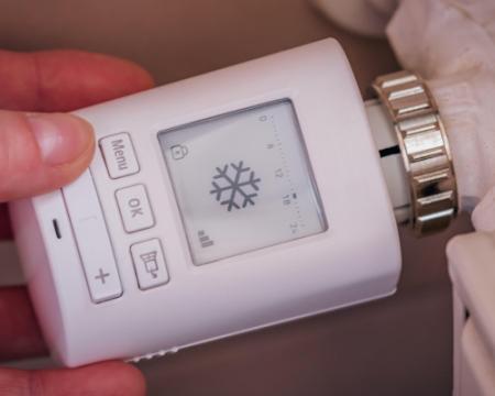 У Києві більше 610 багатоквартирних будинків залишаються без опалення.