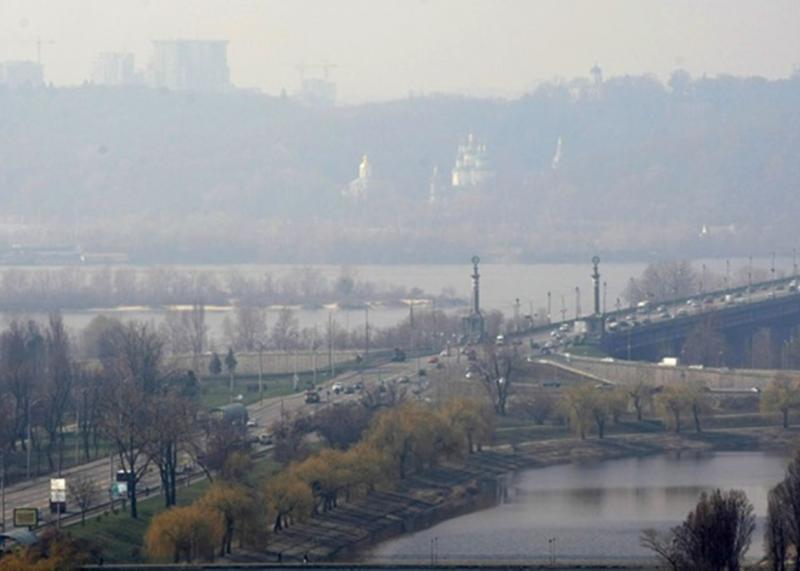 У Києві спостерігається зниження якості повітря.