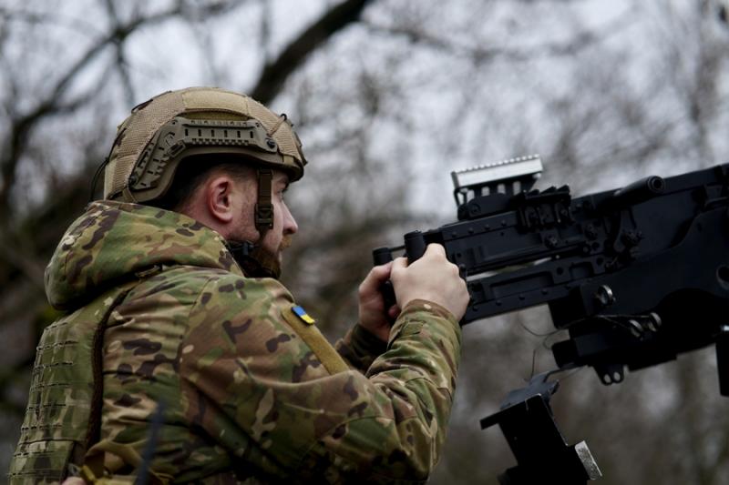 Загарбники нанесли удар по Україні, використавши балістичну ракету та 126 безпілотників.