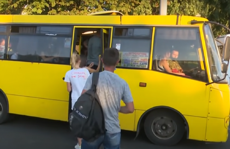 Оновлений розклад автобусів у Києві: пасажирів очікують суттєві зміни.