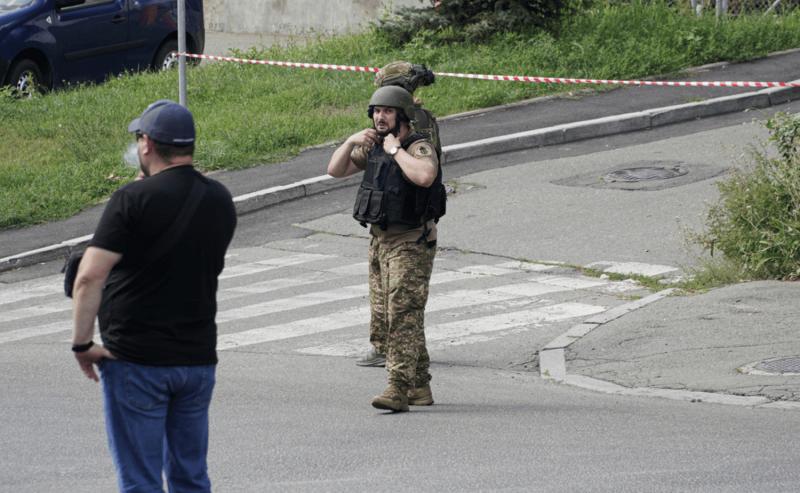 Національна поліція оприлюднила подробиці події, пов'язаної з вибухом гранати в Київській області.