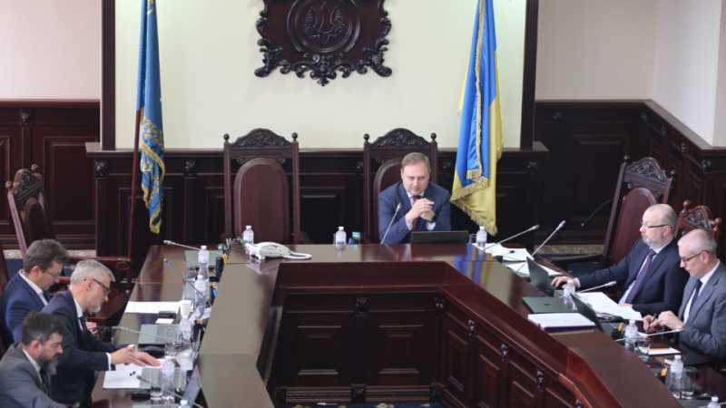 Конкурс на получение права обжалования в хозяйственные апелляционные суды близится к завершению, и в верхней части рейтинга находятся элитные участники соревнования.