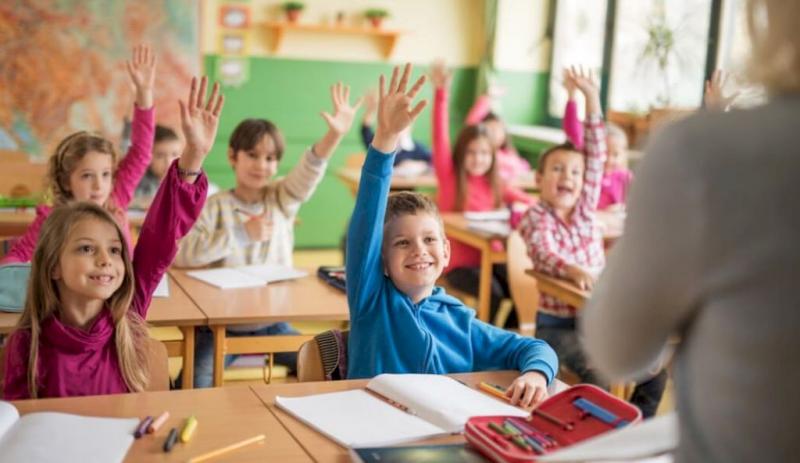 Уряд ухвалив рішення щодо навчального року: де проходитиме навчання для учнів - Відставка.