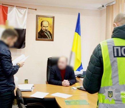 Меру Вишгорода Момоту висунули обвинувачення у справі про розтрату державних коштів.