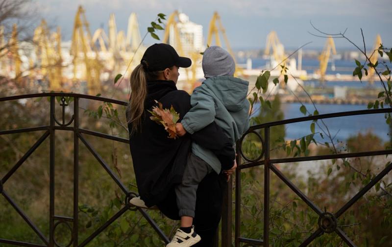 Українців чекає яскравий старт тижня: метеорологи озвучили прогноз на 3 листопада.