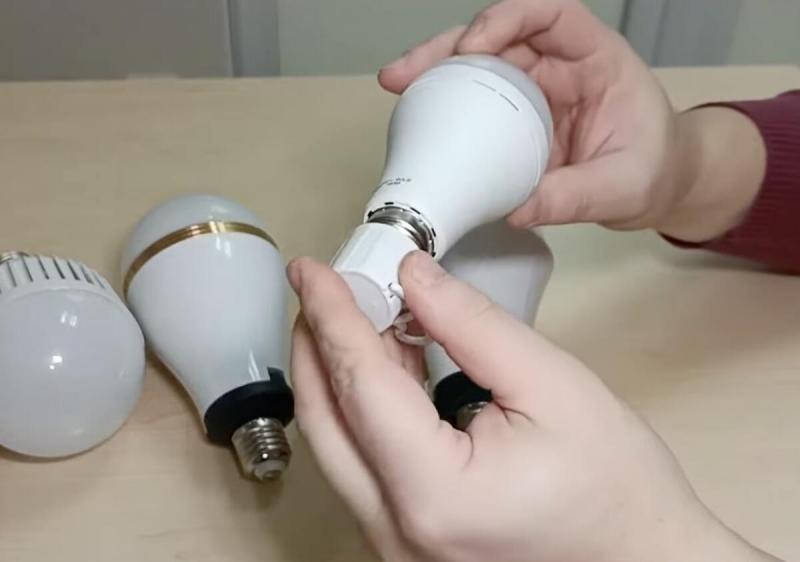 Графік планових електропостачань у Київській області на 14 листопада: хто залишиться без світла на тривалий час.