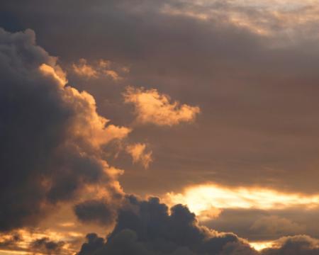 Дощі та сніг з дощем: в Україні очікується погіршення погодних умов.