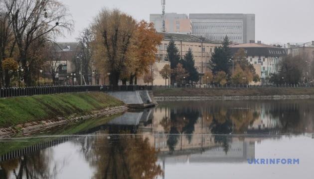 Сьогодні в Україні очікується температура до +17°, без дощів.