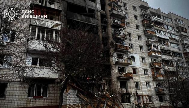 У Вишгороді продемонстрували результати удару, завданого російськими безпілотниками.