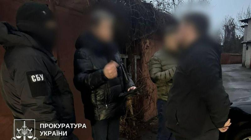 Прокурори разом із співробітниками СБУ затримали колишнього чиновника 