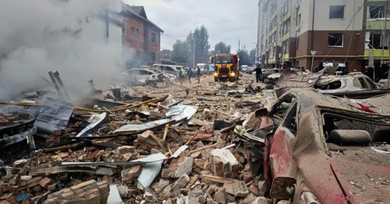 Служба безпеки України затримала двох осіб, які підозрюються у плануванні атак на енергетичні об'єкти в Київській області.