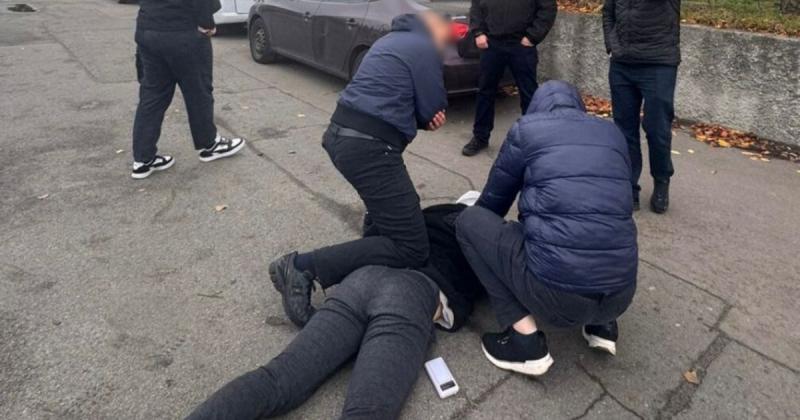 Студент з Києва підозрюється у шпигунстві на користь російських спецслужб: затримання відбулося неподалік ТЕЦ - новини bigmir)net.