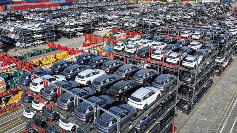 Нові автомобілі в Україні: які регіони лідирують за продажами та які моделі користуються найбільшою популярністю?