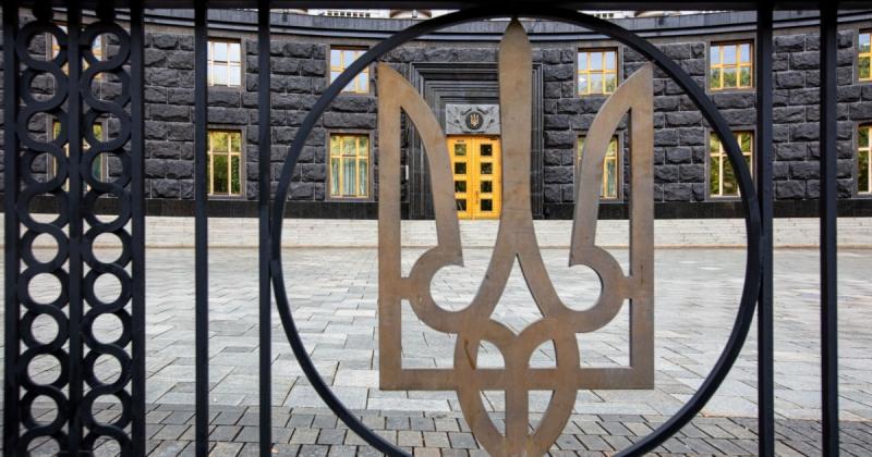 Уряд ініціював дисциплінарне розслідування стосовно керівника Державної служби лікарських засобів, внаслідок чого він був відсторонений від виконання своїх обов'язків.