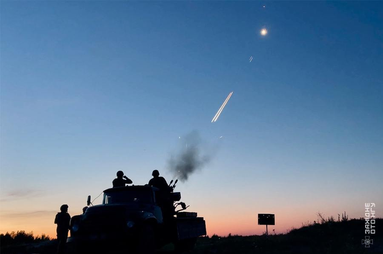 У Повітряних силах Збройних Сил України повідомили деталі нічної агресії з боку Росії.