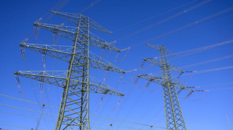 Внаслідок ворожих обстрілів спостерігається відключення електроенергії в Запорізькій та Харківській областях.