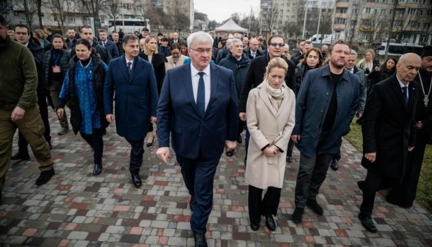 У Бучі особливо яскраво проявляється, що питання безпеки Європи безпосередньо залежить від подій в Україні, - зазначив Сибіга.