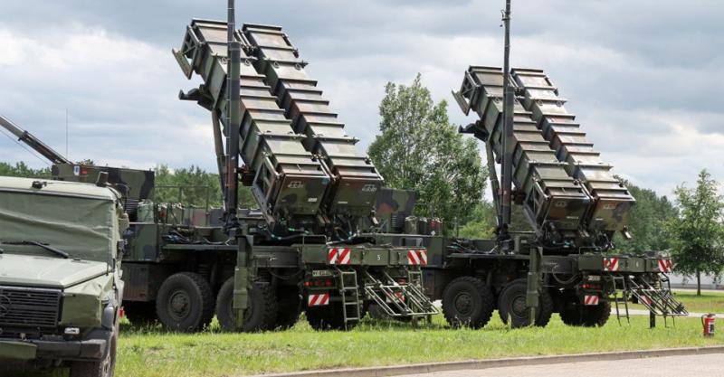 Процес отримання ліцензій на Patriot був підтриманий компанією Lockheed Martin.