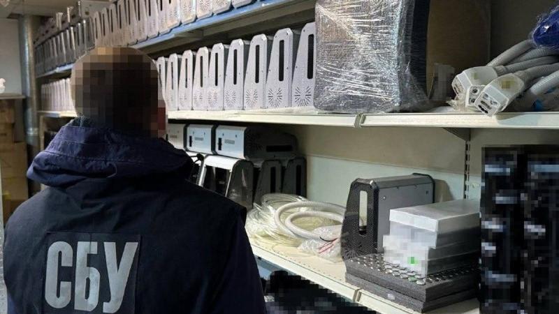 Керівництво столичної компанії опинилося під підозрою через можливе забруднення ґрунту небезпечними медичними відходами.