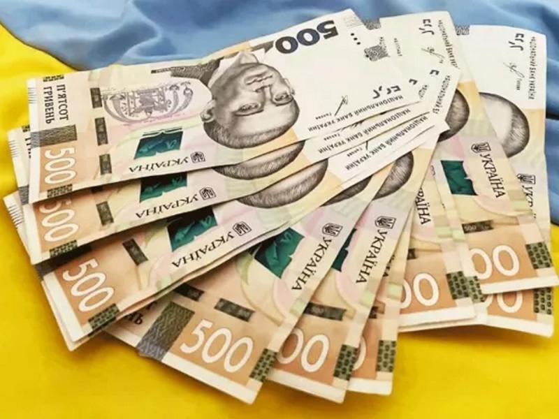 Пенсії, що перевищують 300 тисяч гривень: хто є отримувачами таких сум в Україні?