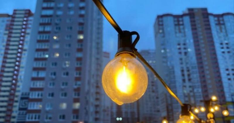 У Києві введено термінові відключення електроенергії внаслідок агресії з боку Росії.